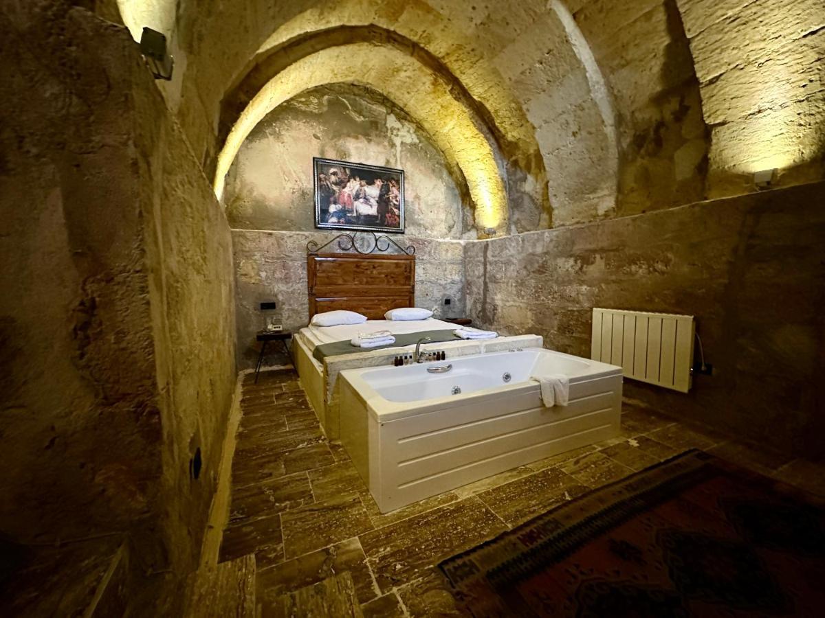 אורגופ Harkasos Cave Hotel מראה חיצוני תמונה